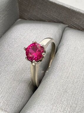 10K Solid White Gold Vintage Lab Created Sapphire Solitaire Ring 2.1g size 6